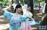 在日中國(guó)人留學(xué)生が端午節(jié)の祭祀を?qū)g施