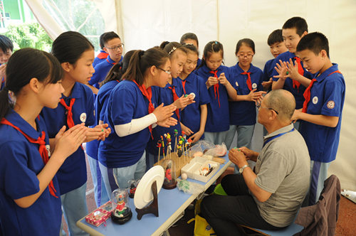 北京の小學校、無形文化遺産が生徒の「特別な技能」に