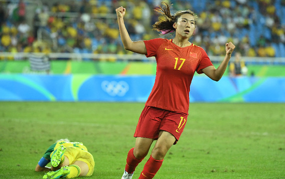 中國女子サッカーのスーパーゴール、ブラジルっ子も絶賛