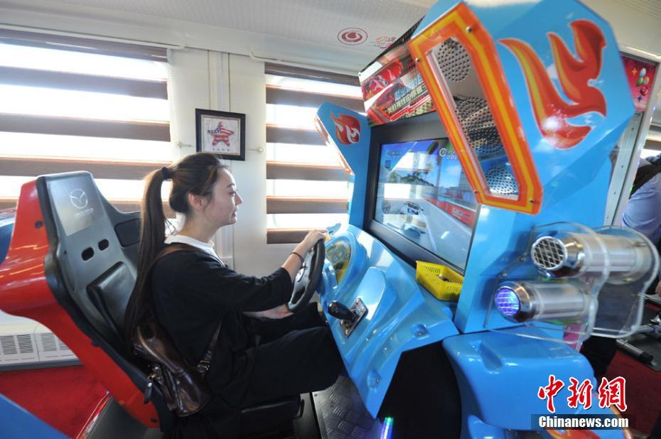 「トランスフォーマー」やゲーム機(jī)が観光列車(chē)敦煌號(hào)に！