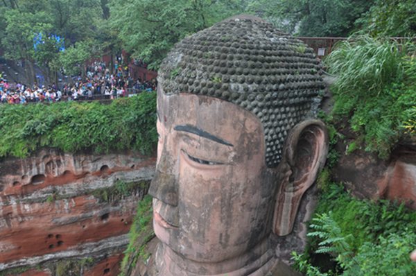 巨大な仏像が鎮(zhèn)座する楽山大仏風景區(qū)