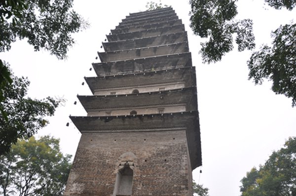 巨大な仏像が鎮(zhèn)座する楽山大仏風(fēng)景區(qū)