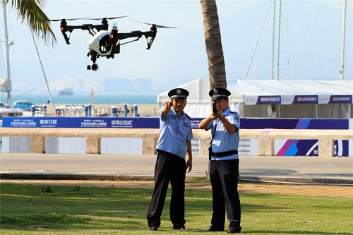 海南省三亜市の警察當(dāng)局、ドローン制圧銃を投入