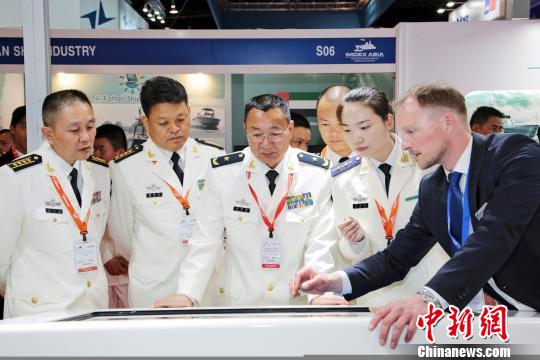 中國海軍代表団がIMDEX Asia 2017に出席