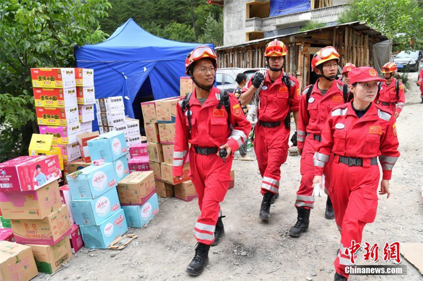 中國國際救援隊、九寨溝地震被災地の実地調査開始