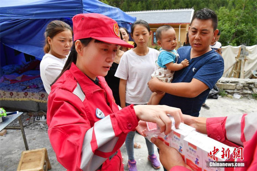 中國(guó)國(guó)際救援隊(duì)、九寨溝地震被災(zāi)地の実地調(diào)査開(kāi)始