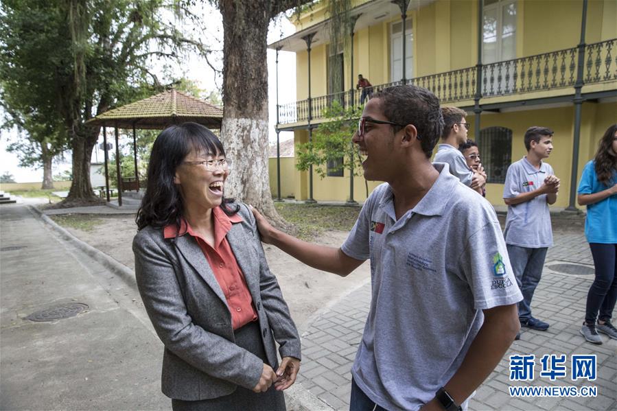 ブラジル人學(xué)生たちの「チャイナドリーム」、葡中雙語學(xué)校へ潛入