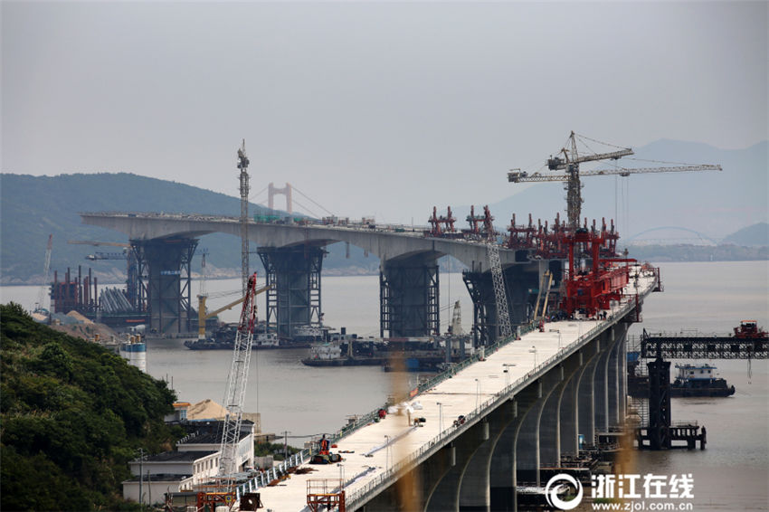 建設中の舟山市秀山大橋、徐々に形が明らかに　浙江省