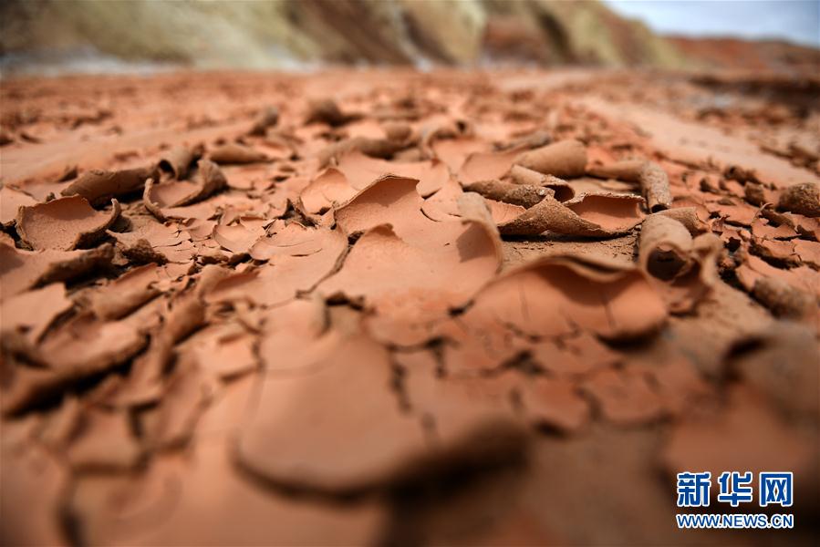 中國(guó)初の「模擬火星基地」を探索　青海省