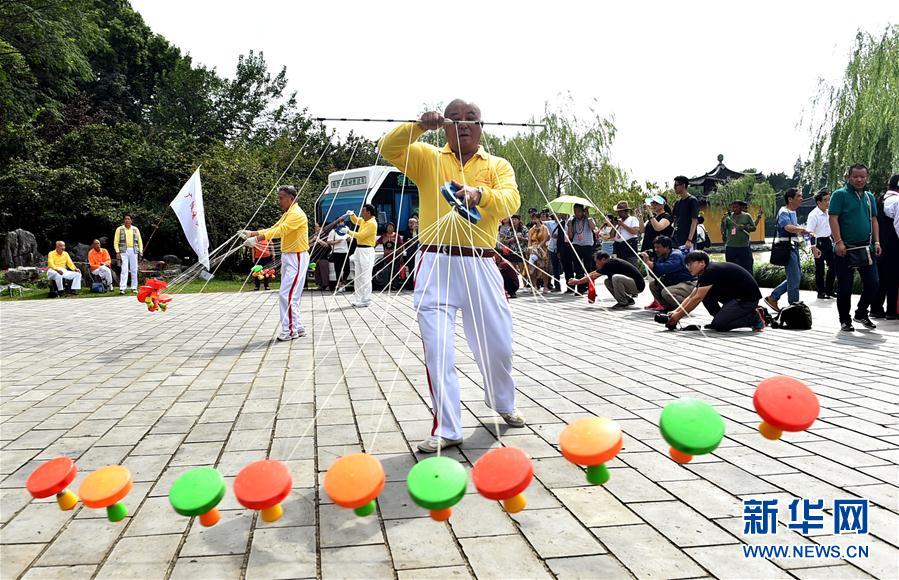 江蘇省揚州市の「無形文化遺産」披露するイベントが瘦西湖で開幕 