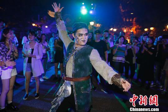 上海ディズニーリゾートで初のハロウィーンイベント