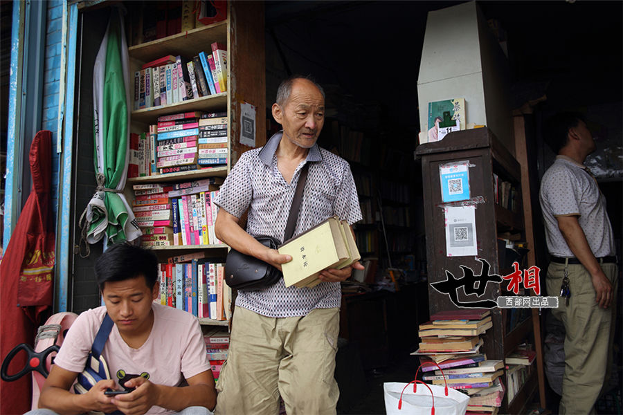 20年の歴史誇る古本屋　店主の日課は読書(shū)　西安市