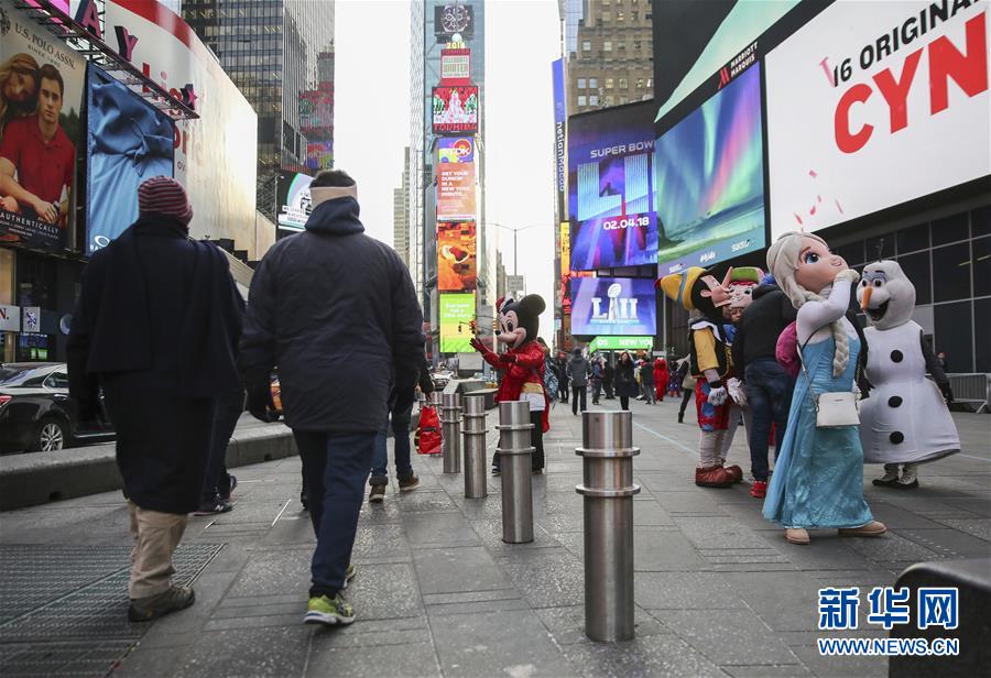 米NYの有名スポットに車両暴走テロ対策用の金屬製ボラード設(shè)置