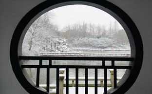 雪の常州紅梅公園