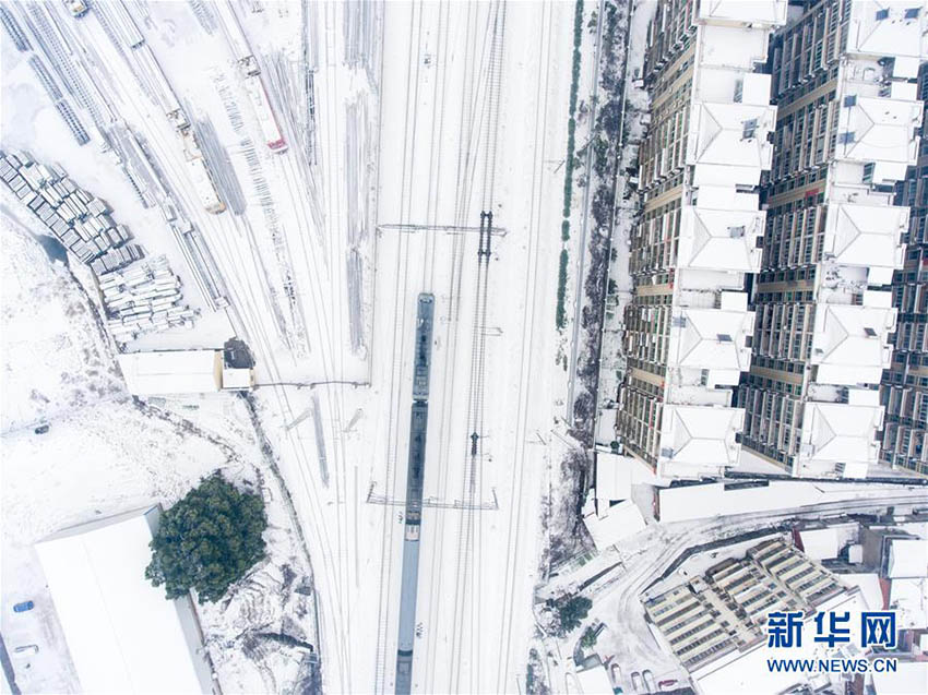 雪が作り出した幾何學(xué)的な美しい景色