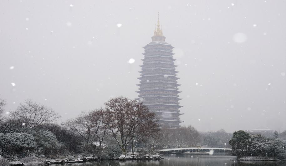 雪の常州紅梅公園