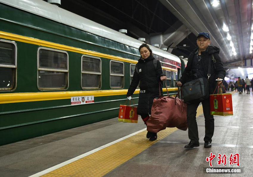 2018年春運が幕開け、北京で今年初の便數(shù)追加列車登場