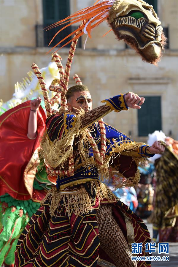 マルタで伝統(tǒng)的な祭り「カーニバル」開催で大賑わい