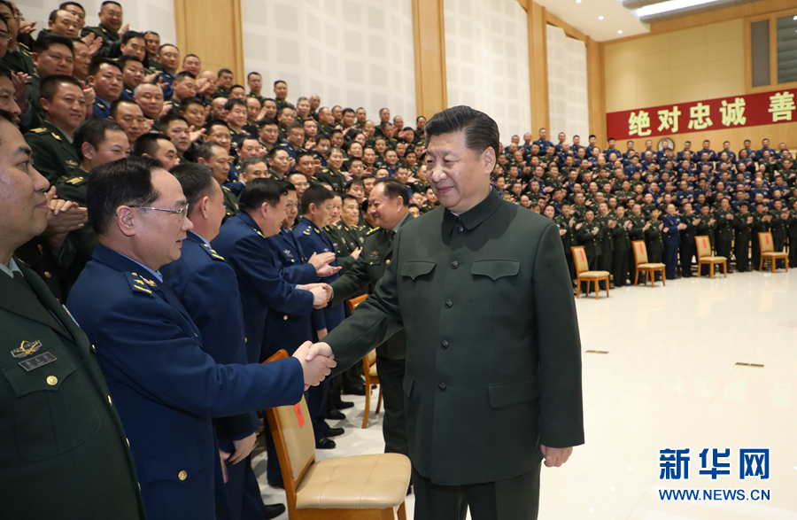 習近平総書記が春節(jié)前に駐四川部隊某基地將兵を慰労