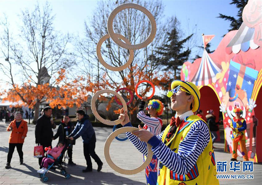 北京の石景山遊園地で異國情緒を味わえる「洋廟會(huì)」開催