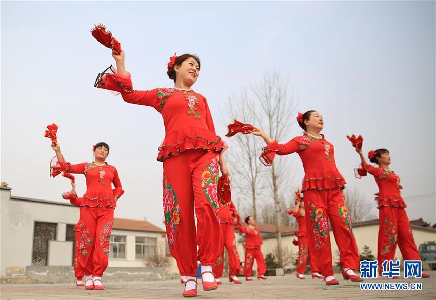 中國各地で運動を楽しみながら「三八婦女節(jié)」を祝う女性たち