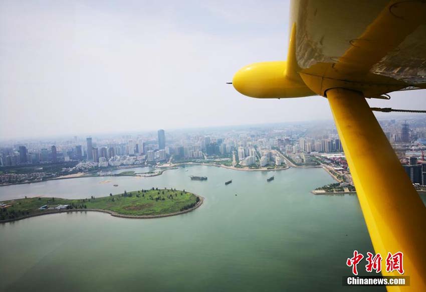 ?？谑肖撬巷w行機の空中遊覧航空路線が開通　海南省