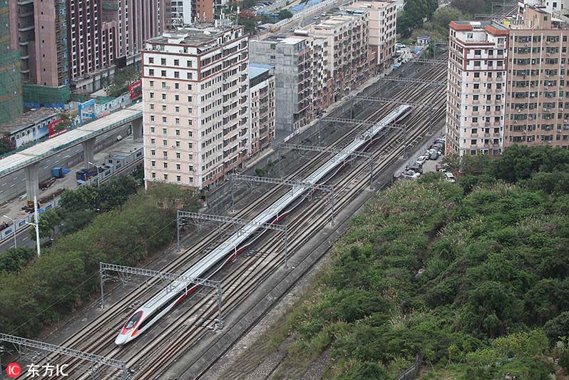 香港地區(qū)の高速鉄道車両が初めて深セン北駅に乗り入れ　 広深港高速鉄道