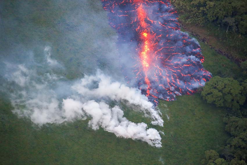 ハワイのキラウェア火山で続く噴火活動(dòng)　多くの住民が避難