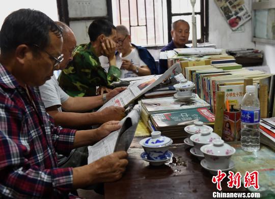 住民や子供たちの憩いの場(chǎng)　重慶市のコミュニティの無料読書スペース