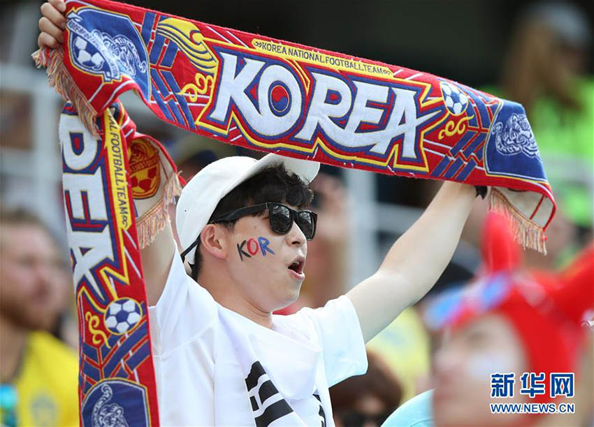 W杯予選リーグ　個性豊かなサポーターたち