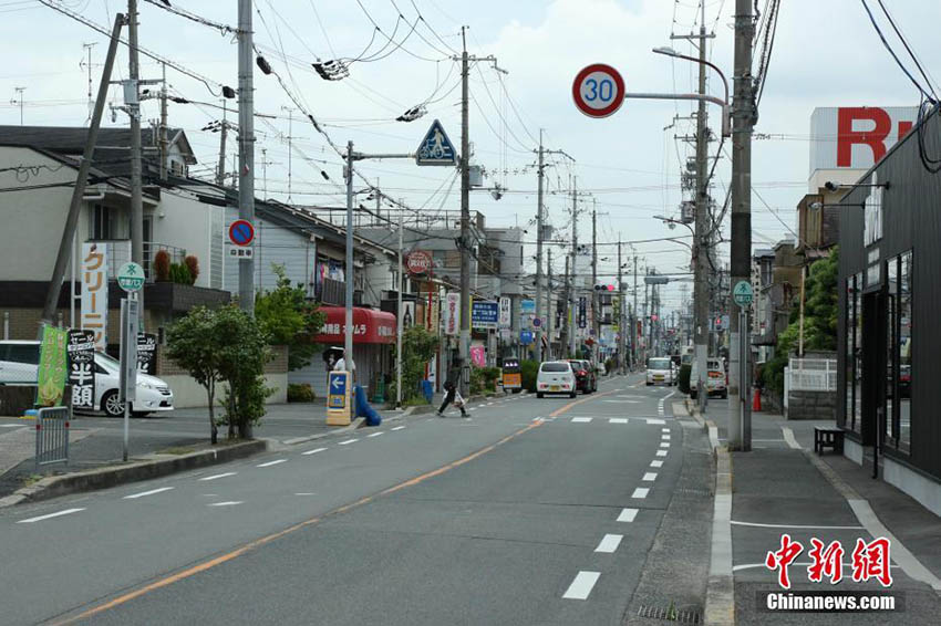 大阪北部地震発生から1日経過、普段どおりの生活取り戻す市民たち