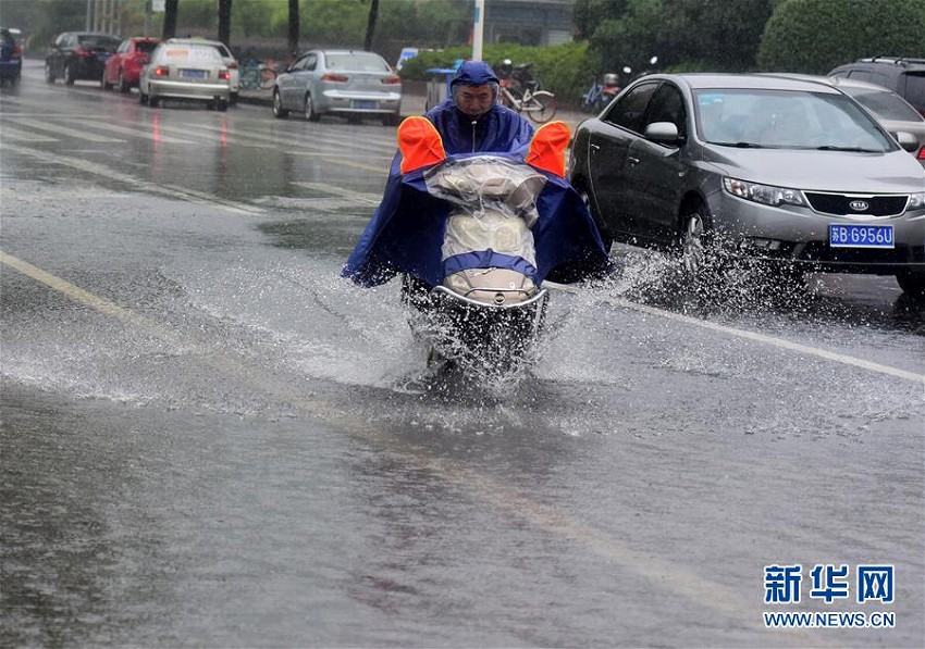 中國各地で暴風(fēng)雨　中央気象臺が暴風(fēng)雨黃色警報発令