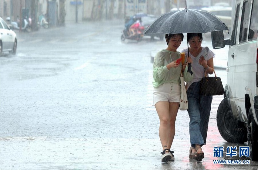 中國(guó)各地で暴風(fēng)雨　中央気象臺(tái)が暴風(fēng)雨黃色警報(bào)発令