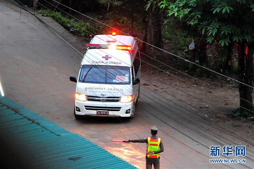 タイ洞窟に閉じ込められた少年のうちの4人を救出　健康狀態(tài)は良好