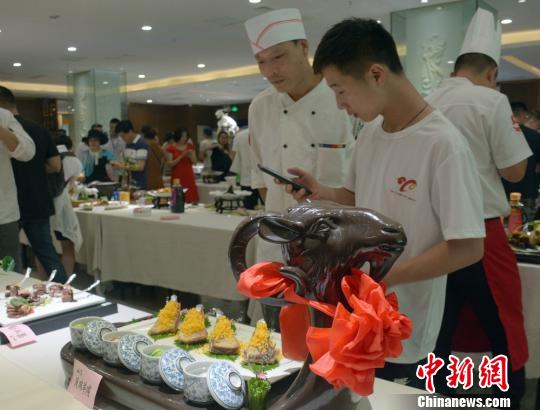 真夏の「三伏日」、羊肉を食べる徐州市民