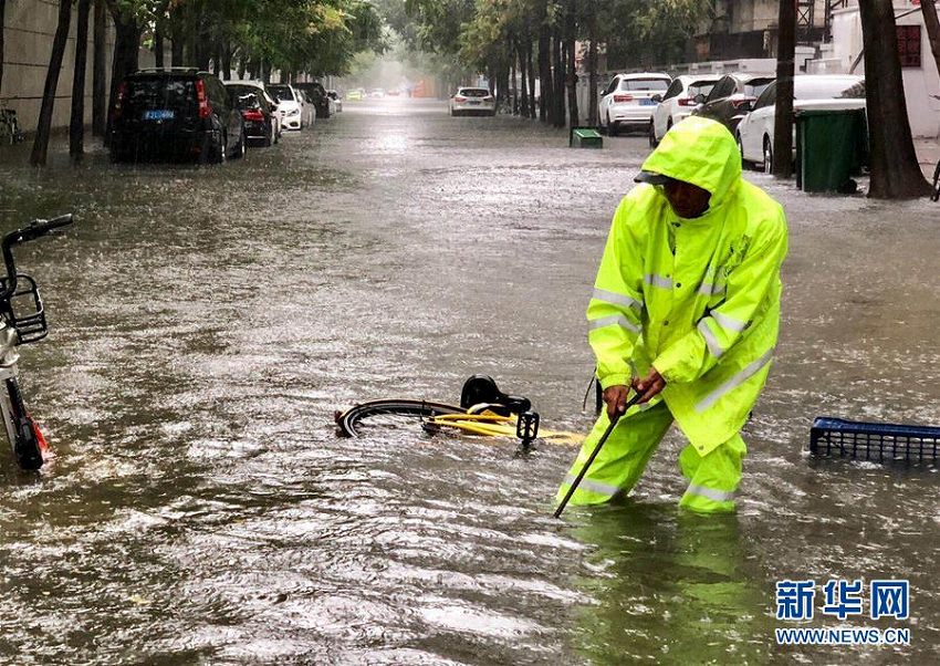 京津冀エリアで臺風(fēng)10號「アンピル」による豪雨