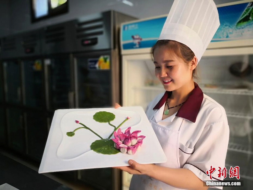 金昌市で「七彩餃子盛宴」、小麥粉生地が花びらに　甘粛省