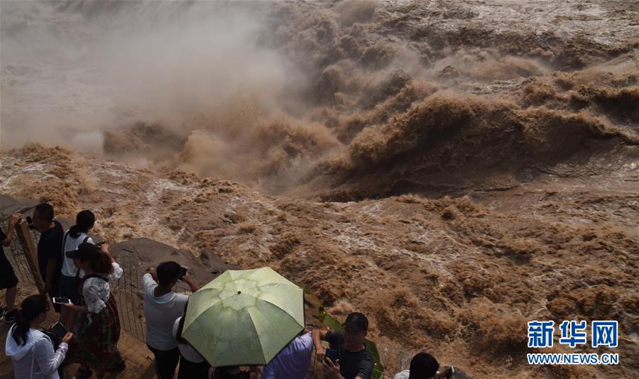 黃河壺口瀑布の水かさが増し壯大な景色に