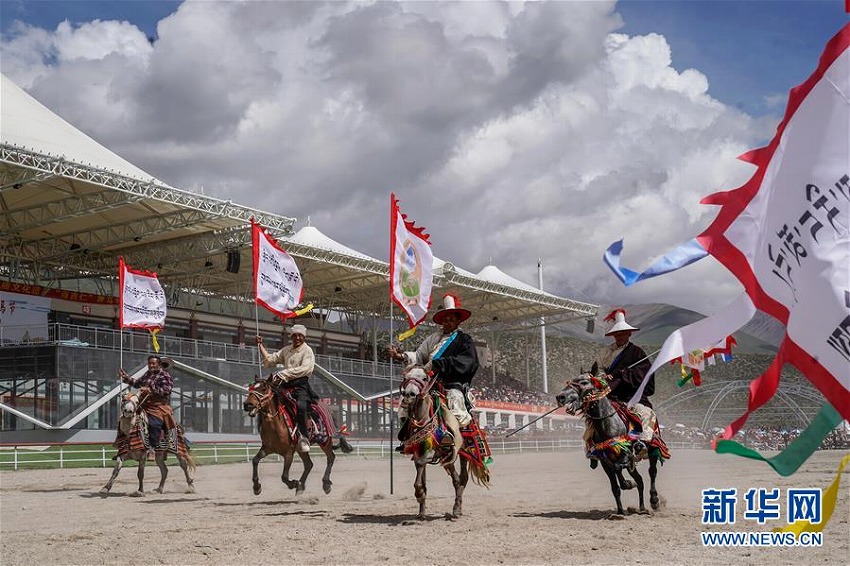 3百年以上の歴史を誇る當吉仁競馬祭が開幕　チベット自治區(qū)