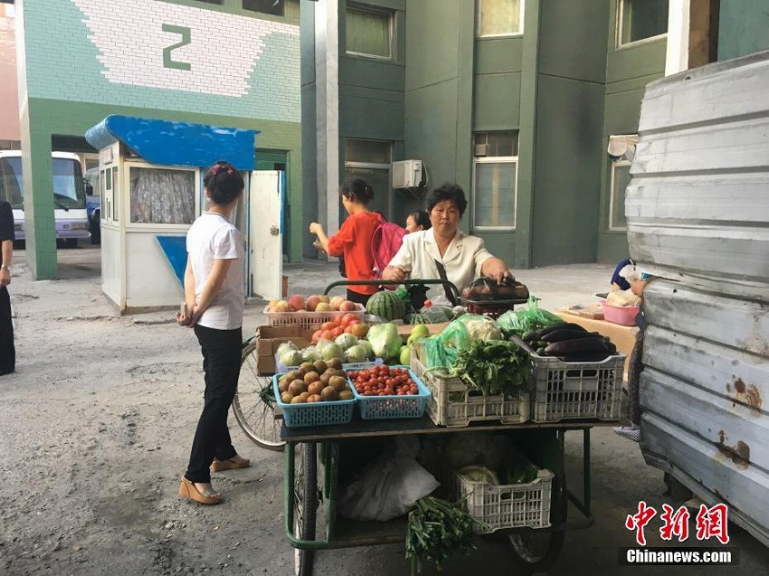 カメラがとらえた夏の朝鮮平壌市