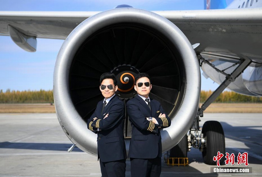 パイロットを夢(mèng)見た雙子の兄弟　2人そろって民用航空機(jī)の機(jī)長(zhǎng)に