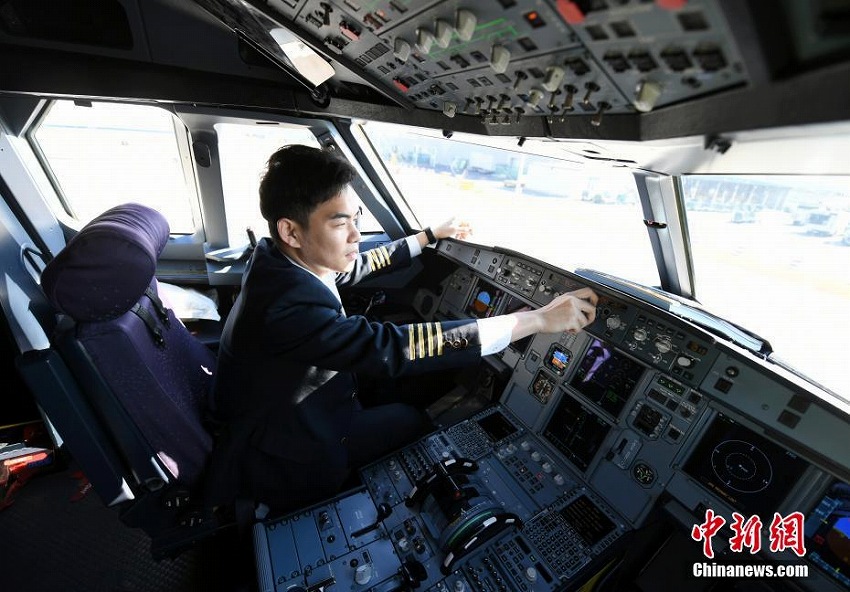 パイロットを夢見た雙子の兄弟　2人そろって民用航空機(jī)の機(jī)長に