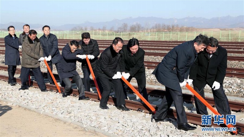 韓國と朝鮮が鉄道?道路を連結(jié)する事業(yè)の著工式