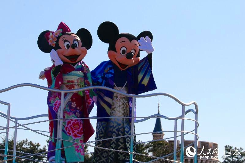 東京ディズニーで日本の正月テーマの期間限定プログラム