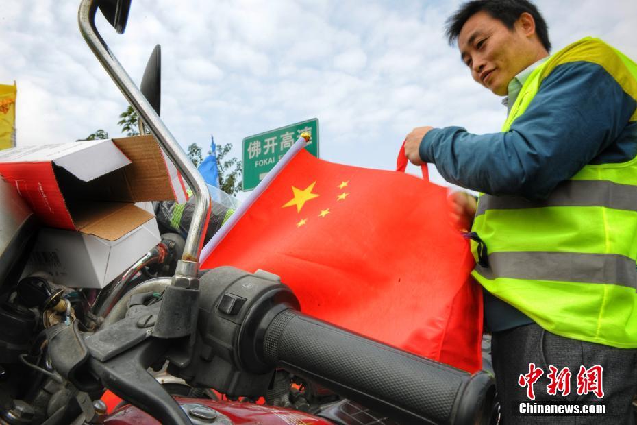 帰省バイク隊(duì)が故郷を目指して次々出発、サポートイベントもスタート