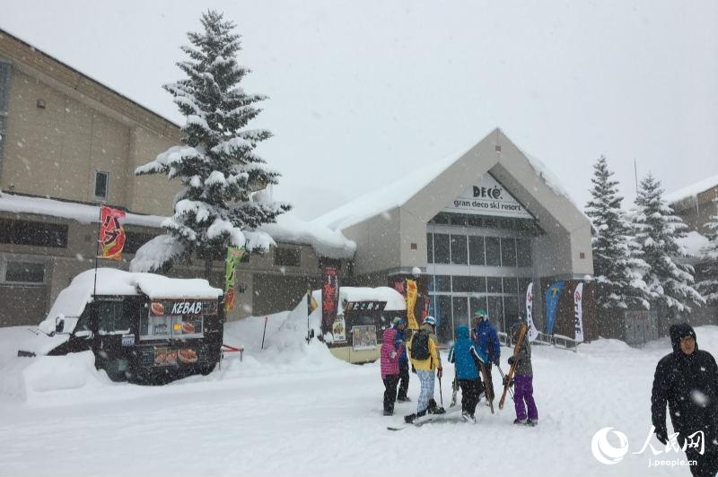 初心者でも安心の雪質　福島県のグランデコスノーリゾート