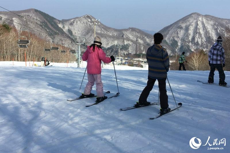 美しい雪景色とスキーを堪能　「東北地方スキー體験ツアー」