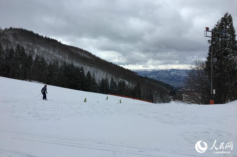 美しい雪景色とスキーを堪能　「東北地方スキー體験ツアー」