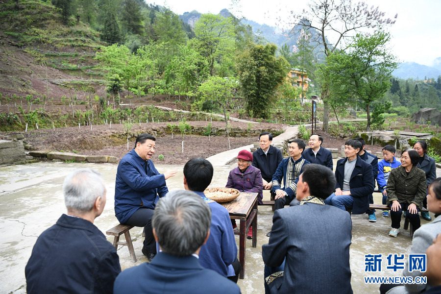 習(xí)近平総書記「衣食?義務(wù)教育?基本醫(yī)療?住宅の安全を保障」