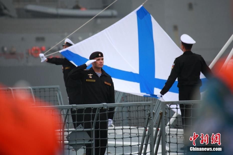 國際海軍行事に參加する各國艦艇が続々と青島に到著